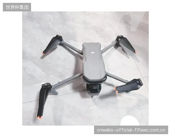 针对西安马拉松赛中“黑飞”无人机险些与航拍直升机碰撞的事件，组委会沿赛道增设了具备热成像追踪功能的光电吊舱